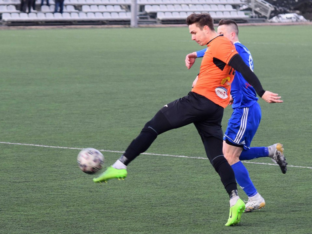 III liga piłkarska. Grupa IV. *KP KSZO 1929 Ostrowiec Świętokrzyski - Sokół Sieniawa 1:0