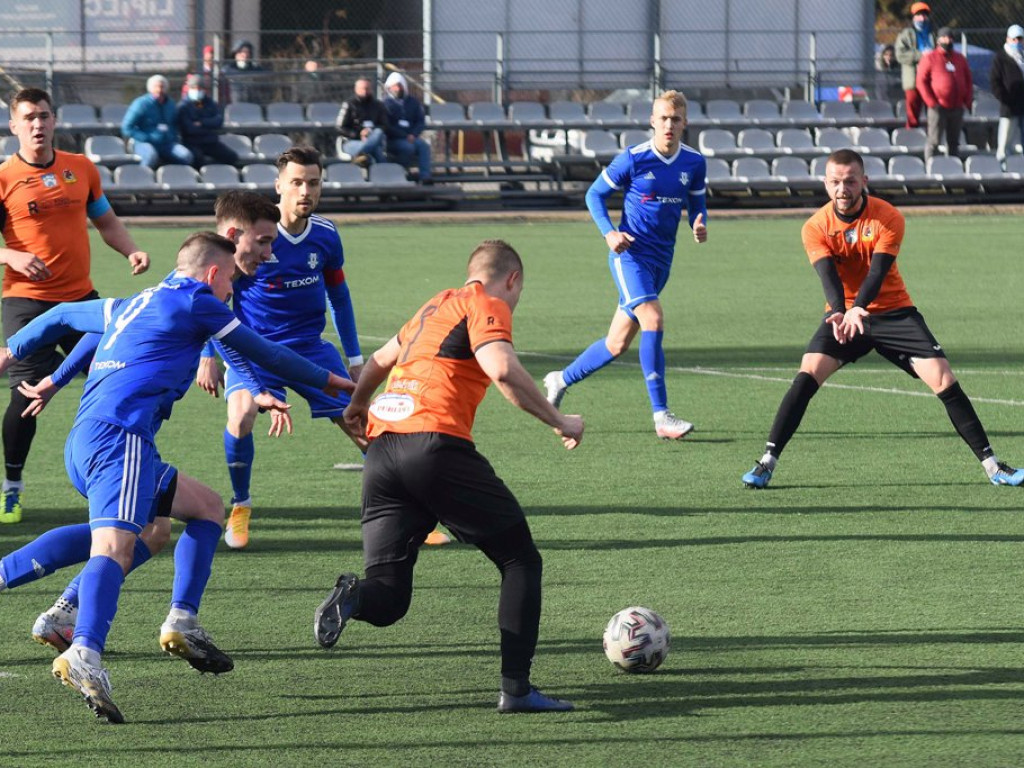III liga piłkarska. Grupa IV. *KP KSZO 1929 Ostrowiec Świętokrzyski - Sokół Sieniawa 1:0