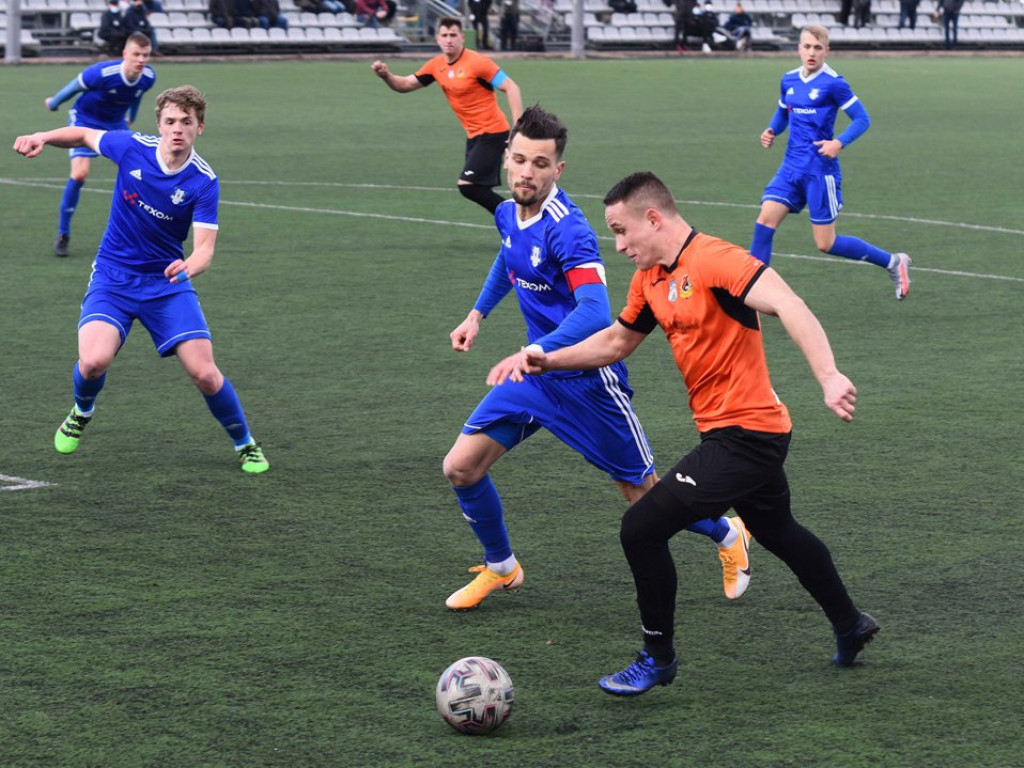 III liga piłkarska. Grupa IV. *KP KSZO 1929 Ostrowiec Świętokrzyski - Sokół Sieniawa 1:0