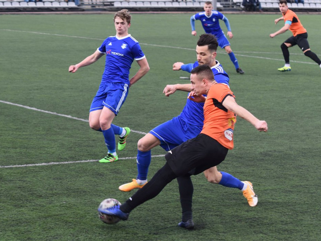 III liga piłkarska. Grupa IV. *KP KSZO 1929 Ostrowiec Świętokrzyski - Sokół Sieniawa 1:0