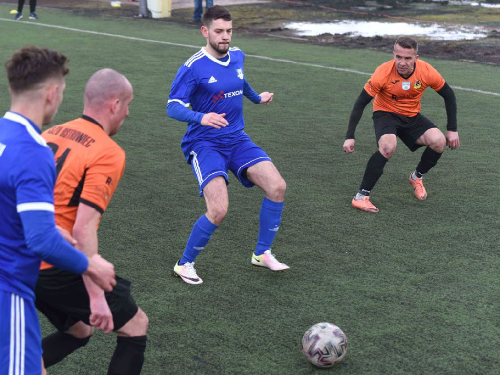 III liga piłkarska. Grupa IV. *KP KSZO 1929 Ostrowiec Świętokrzyski - Sokół Sieniawa 1:0