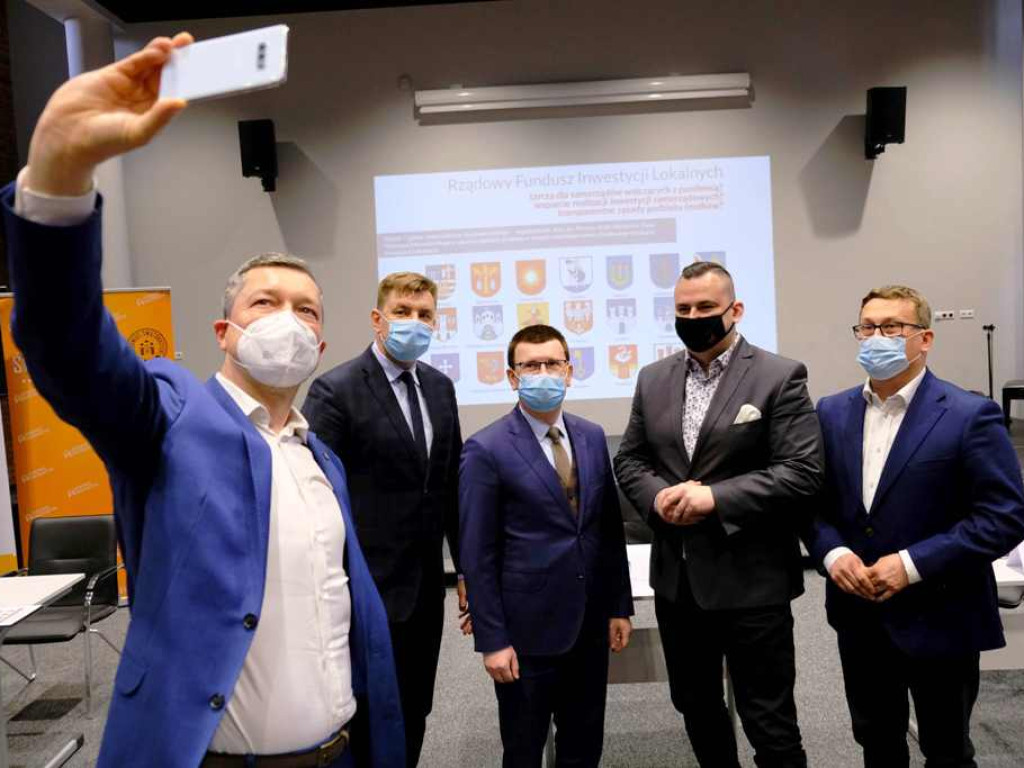 Samorządowcy ze świętokrzyskiego piszą do premiera (zdjęcia, wideo)