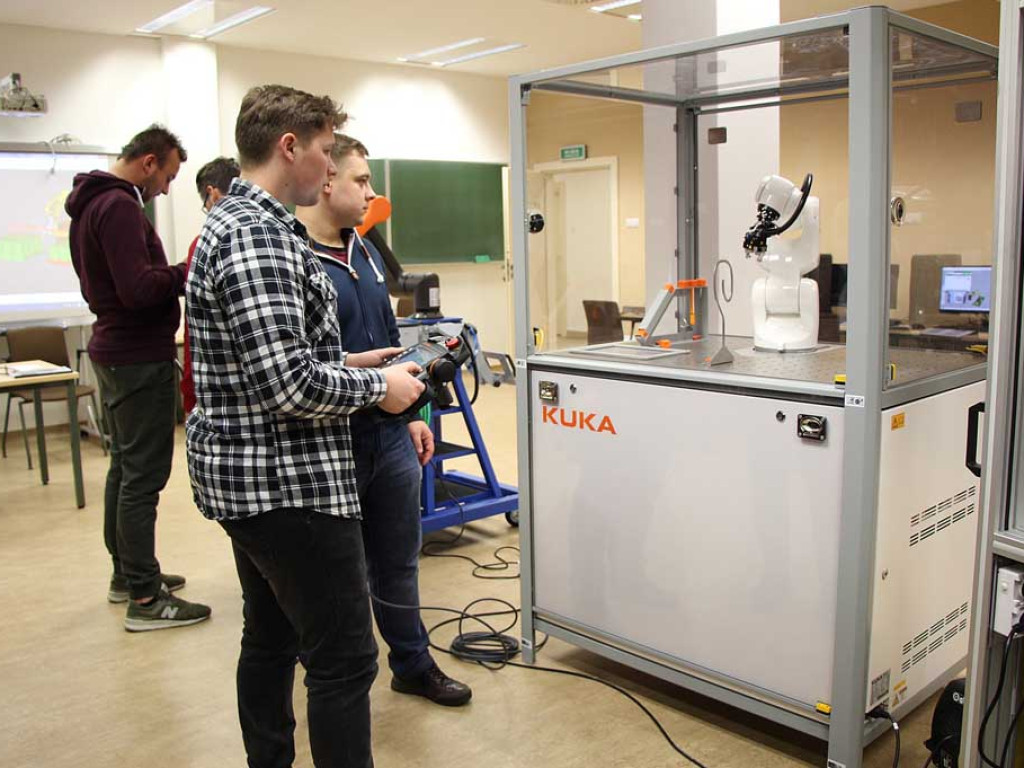 Studia inżynierskie na Wydziale Mechaniczno-Technologicznym w Stalowej Woli
