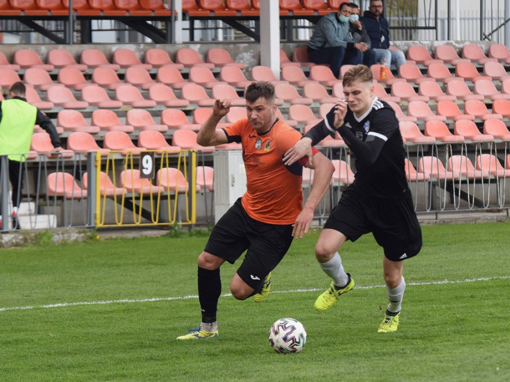 III liga piłkarska. Grupa IV. *KP KSZO 1929 Ostrowiec Świętokrzyski - Jutrzenka Giebułtów 2:3