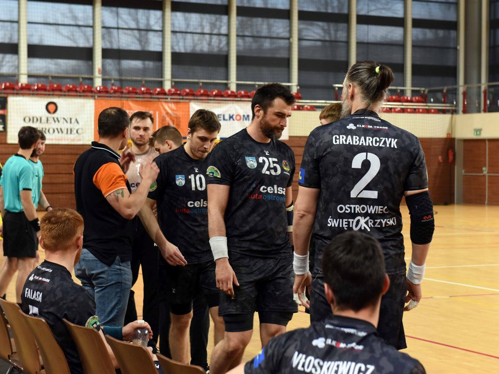 I liga piłki ręcznej. Grupa D. *KSZO Ostrowiec Świętokrzyski - KSSPR Końskie 30:24