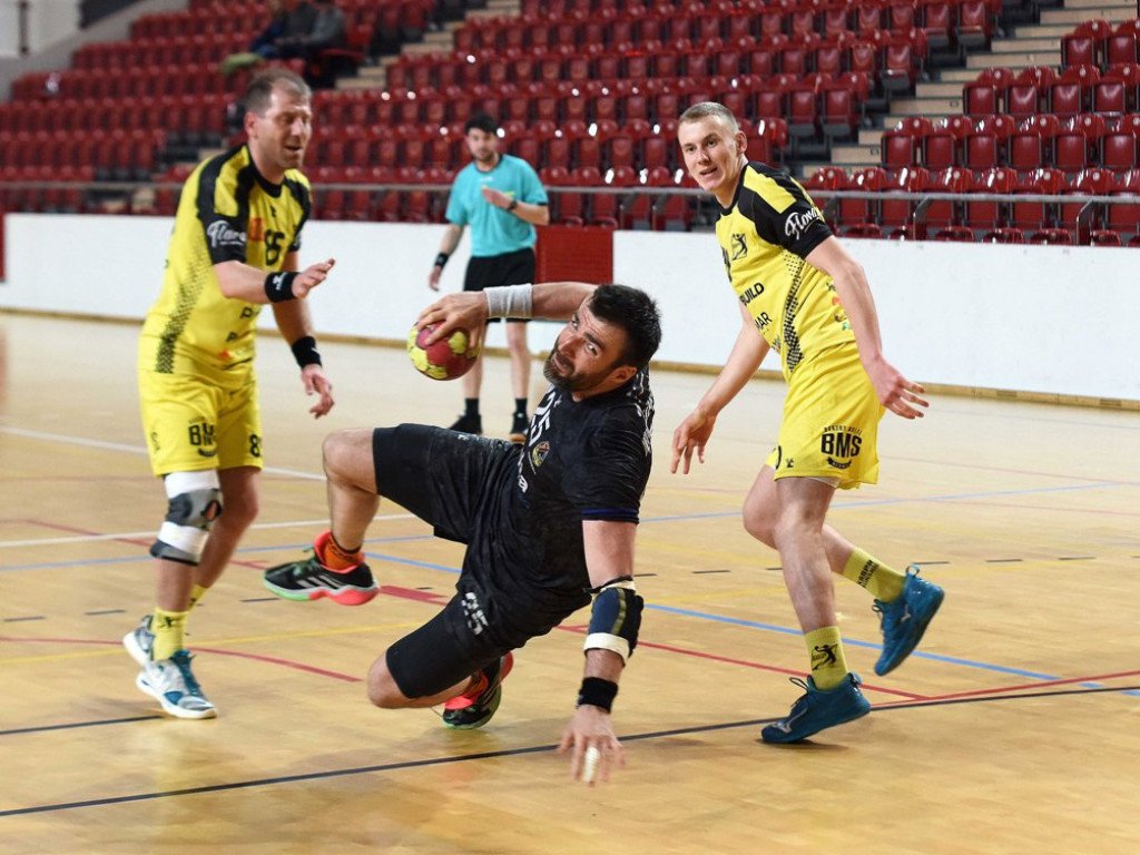 I liga piłki ręcznej. Grupa D. *KSZO Ostrowiec Świętokrzyski - KSSPR Końskie 30:24