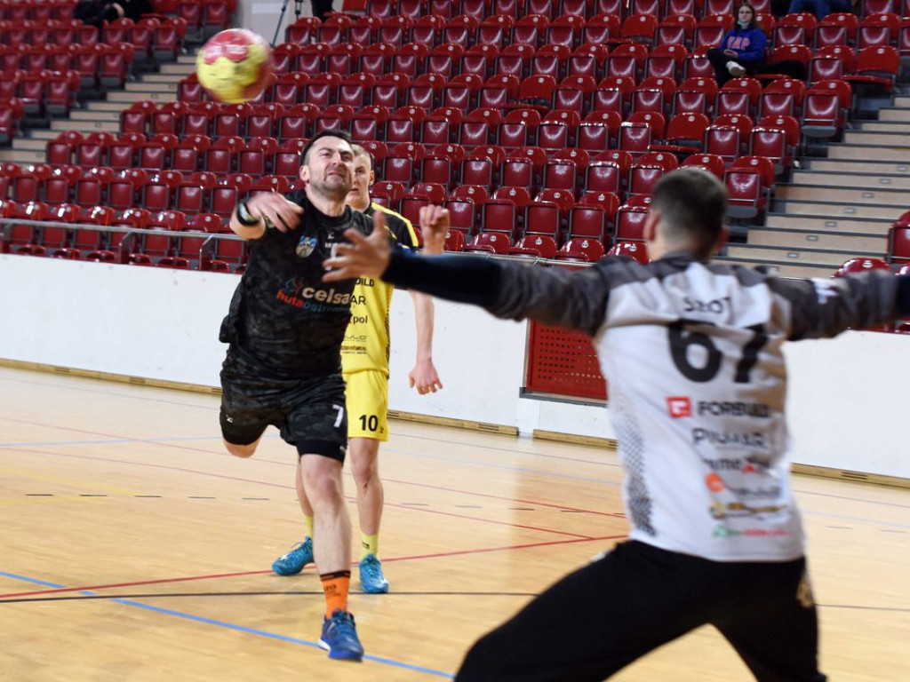 I liga piłki ręcznej. Grupa D. *KSZO Ostrowiec Świętokrzyski - KSSPR Końskie 30:24