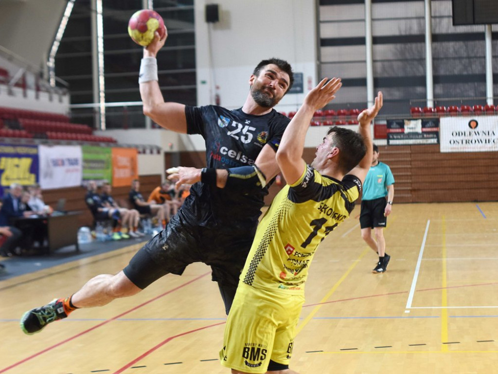I liga piłki ręcznej. Grupa D. *KSZO Ostrowiec Świętokrzyski - KSSPR Końskie 30:24