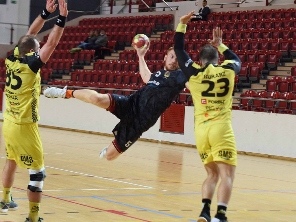 I liga piłki ręcznej. Grupa D. *KSZO Ostrowiec Świętokrzyski - KSSPR Końskie 30:24