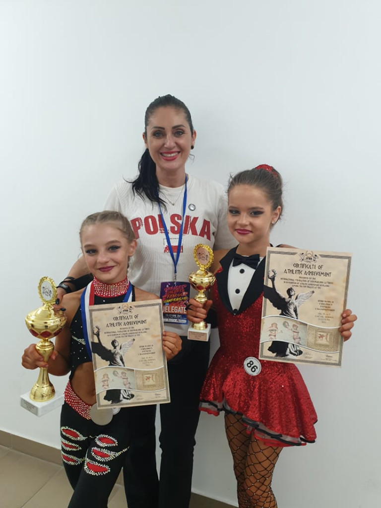 Świetny start na Mistrzostwach Świata w Fitness Dzieci. Blanka Walczyk srebrną medalistką, Natalia Bugajska z brązowym medalem