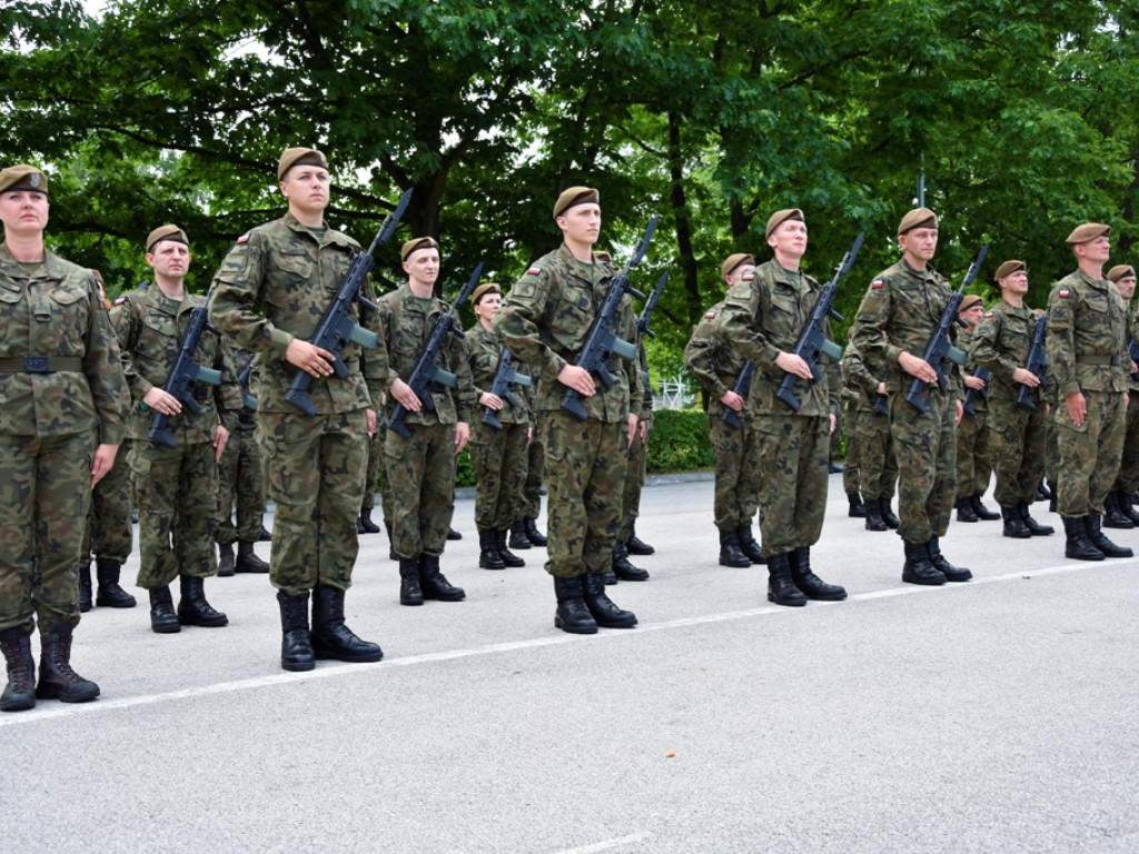 Złożyli przysięgę i rozpoczęli wakacje w mundurze (zdjęcia)