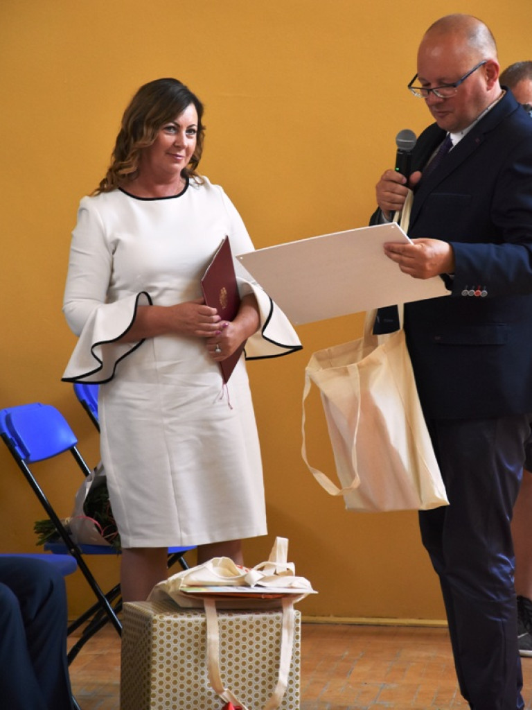Dzienny Dom i Klub dla seniorów w Ćmielowie (zdjęcia)
