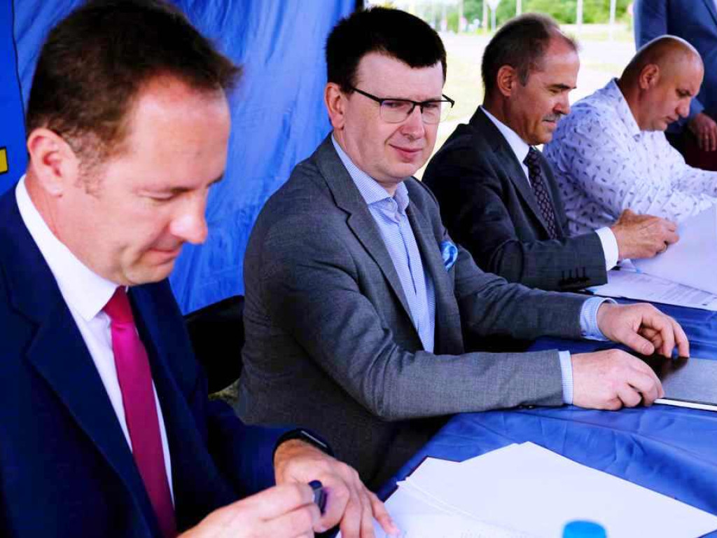 Gmina i powiat w partnerstwie przebudują ulice 11 Listopada i Samsonowicza (zdjęcia)