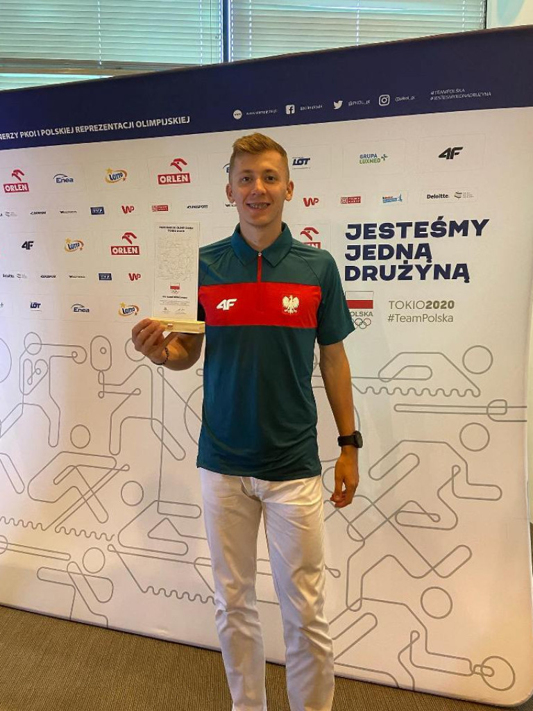 Kibicujemy Mateuszowi Borkowskiemu, naszemu olimpijczykowi! Niezwykły baner zawisł w Brodach