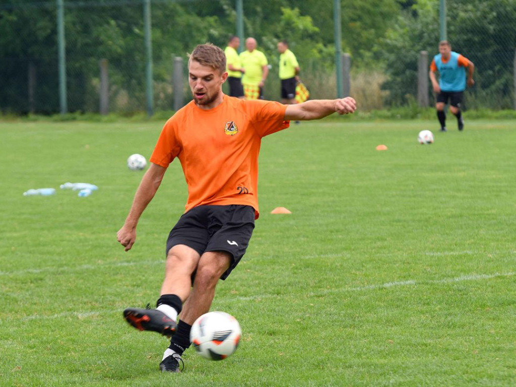 Mecz sparingowy. *KP KSZO 1929 Ostrowiec Świętokrzyski - GKS Nowiny 3:1