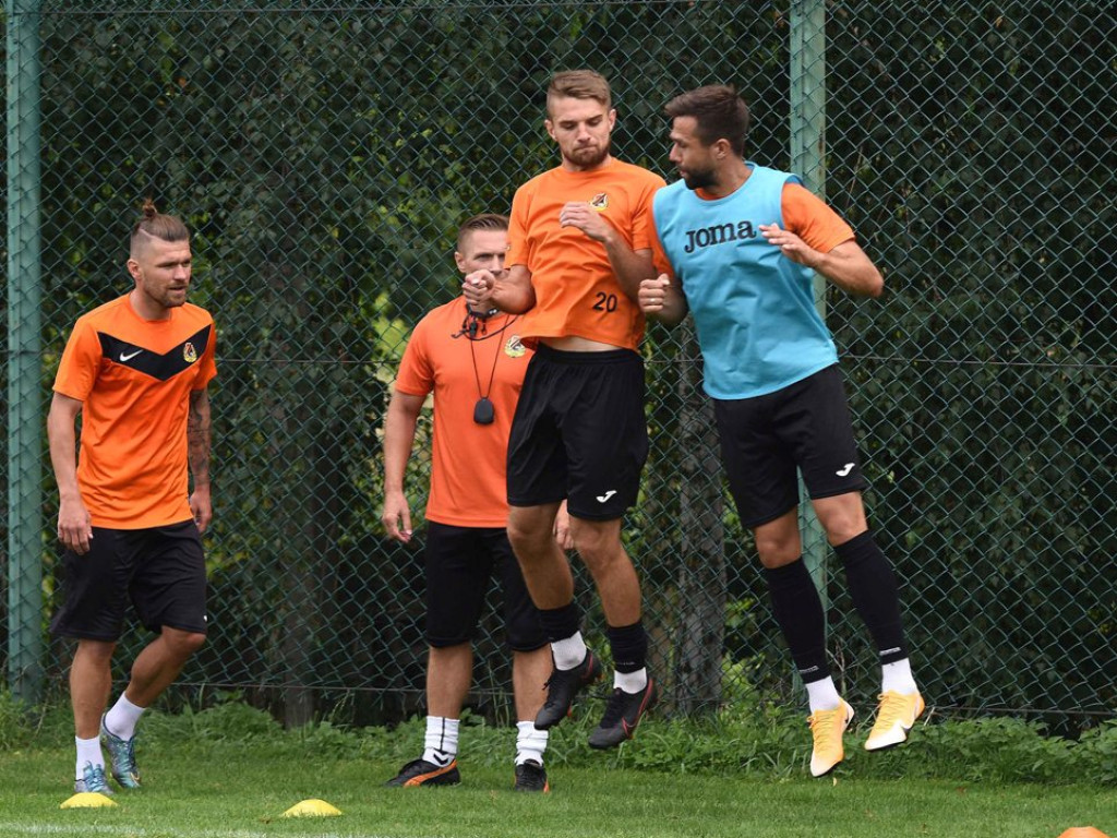Mecz sparingowy. *KP KSZO 1929 Ostrowiec Świętokrzyski - GKS Nowiny 3:1