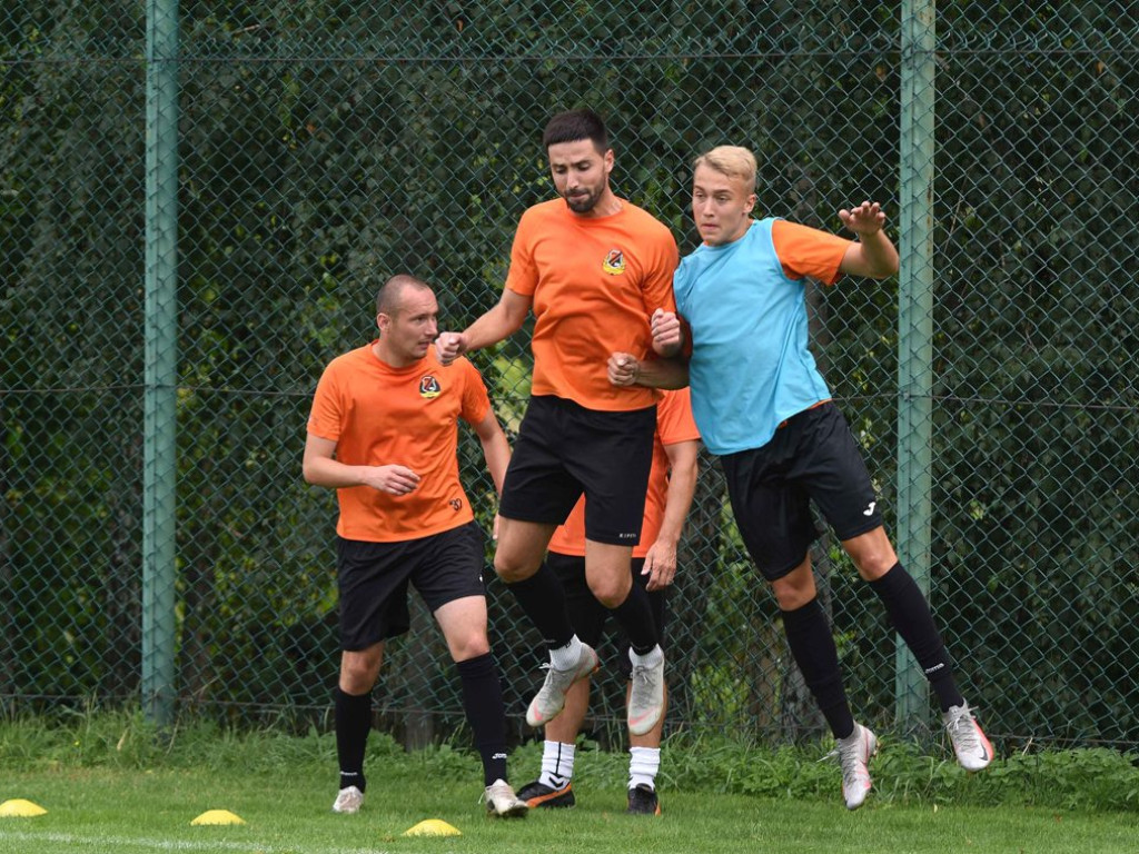 Mecz sparingowy. *KP KSZO 1929 Ostrowiec Świętokrzyski - GKS Nowiny 3:1