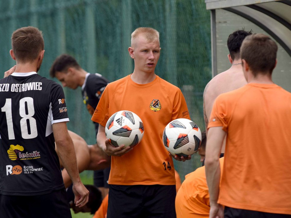 Mecz sparingowy. *KP KSZO 1929 Ostrowiec Świętokrzyski - GKS Nowiny 3:1