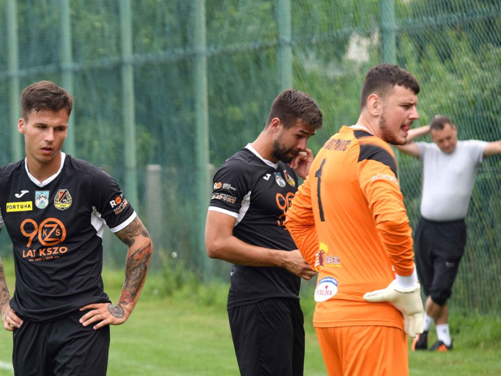 Mecz sparingowy. *KP KSZO 1929 Ostrowiec Świętokrzyski - GKS Nowiny 3:1
