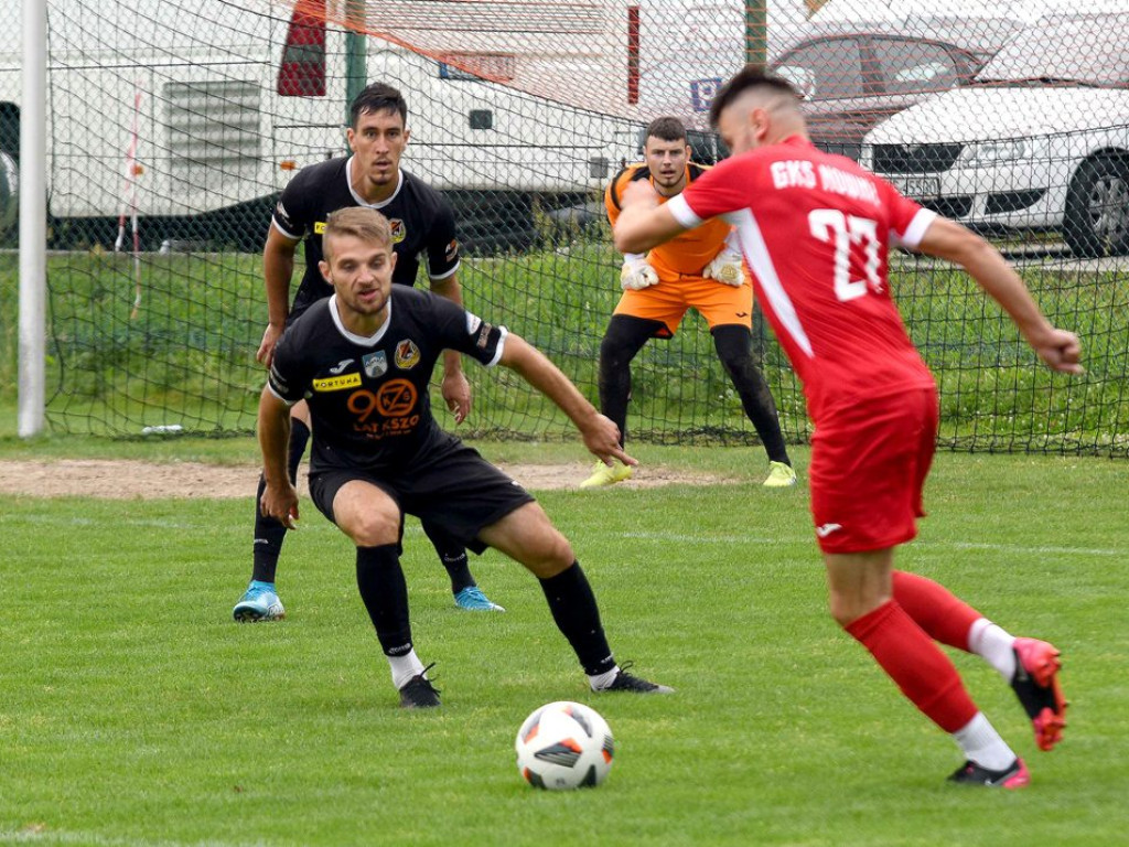 Mecz sparingowy. *KP KSZO 1929 Ostrowiec Świętokrzyski - GKS Nowiny 3:1