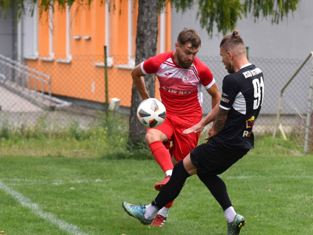 Mecz sparingowy. *KP KSZO 1929 Ostrowiec Świętokrzyski - GKS Nowiny 3:1