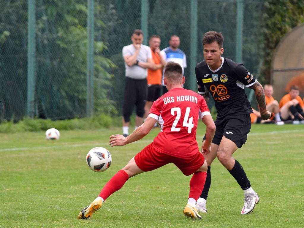 Mecz sparingowy. *KP KSZO 1929 Ostrowiec Świętokrzyski - GKS Nowiny 3:1