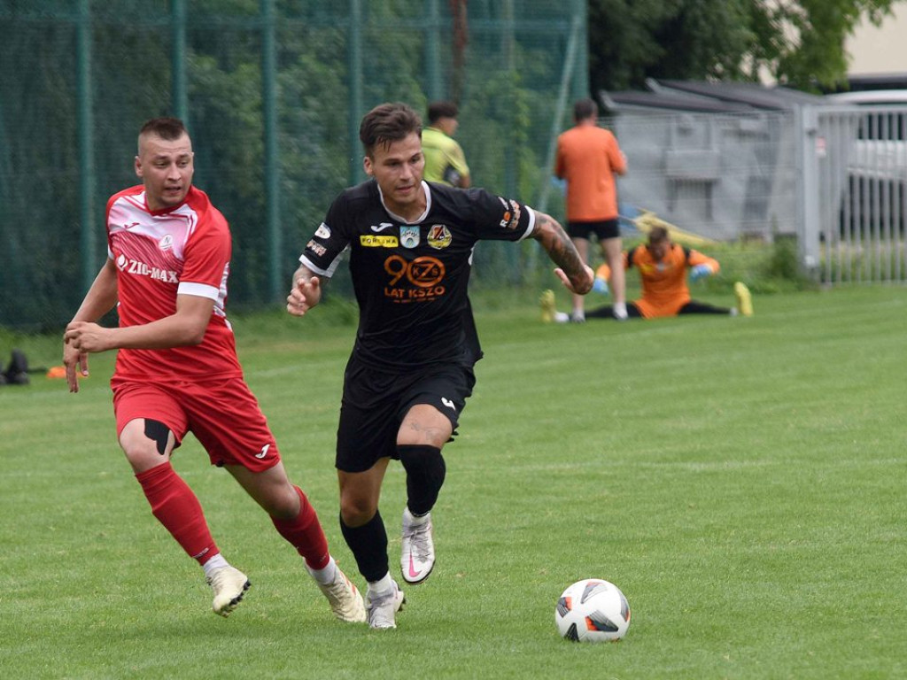 Mecz sparingowy. *KP KSZO 1929 Ostrowiec Świętokrzyski - GKS Nowiny 3:1