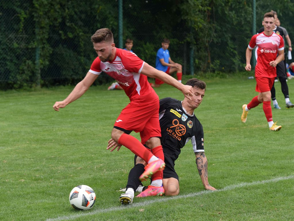 Mecz sparingowy. *KP KSZO 1929 Ostrowiec Świętokrzyski - GKS Nowiny 3:1