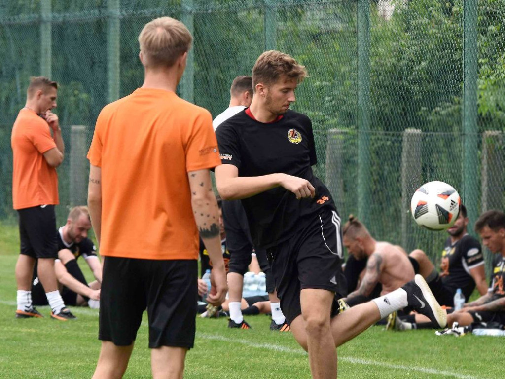 Mecz sparingowy. *KP KSZO 1929 Ostrowiec Świętokrzyski - GKS Nowiny 3:1