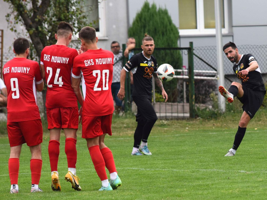 Mecz sparingowy. *KP KSZO 1929 Ostrowiec Świętokrzyski - GKS Nowiny 3:1