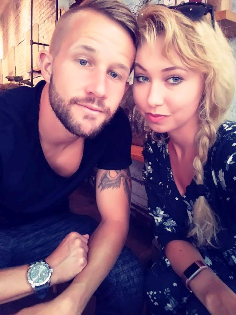 Samuel grał niegdyś w KSZO, dziś z żoną ostrowczanką prowadzi w USA szkółkę piłkarską