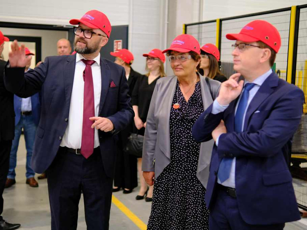 Otwarcie nowej hali firmy Elkom Trade