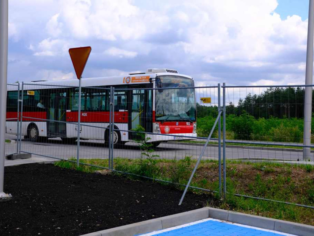 Otwarcie nowej hali firmy Elkom Trade