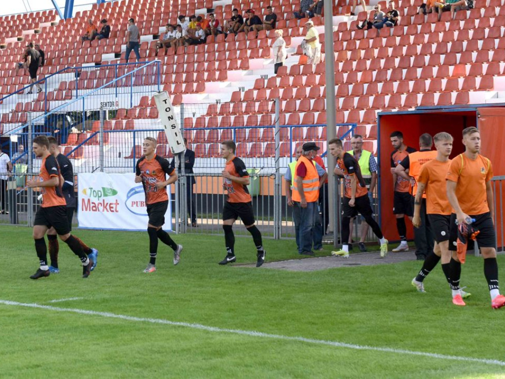 III liga piłkarska. Grupa IV. *KP KSZO 1929 Ostrowiec Świętokrzyski - Chełmianka Chełm 1:1