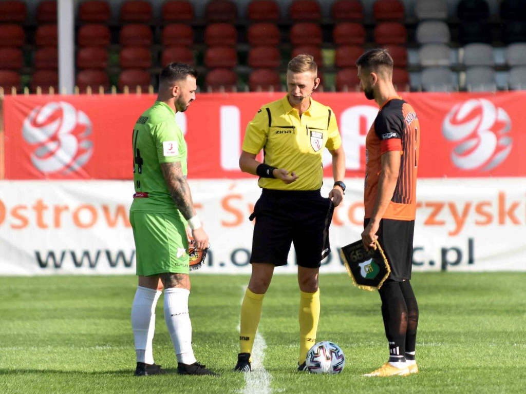 III liga piłkarska. Grupa IV. *KP KSZO 1929 Ostrowiec Świętokrzyski - Chełmianka Chełm 1:1