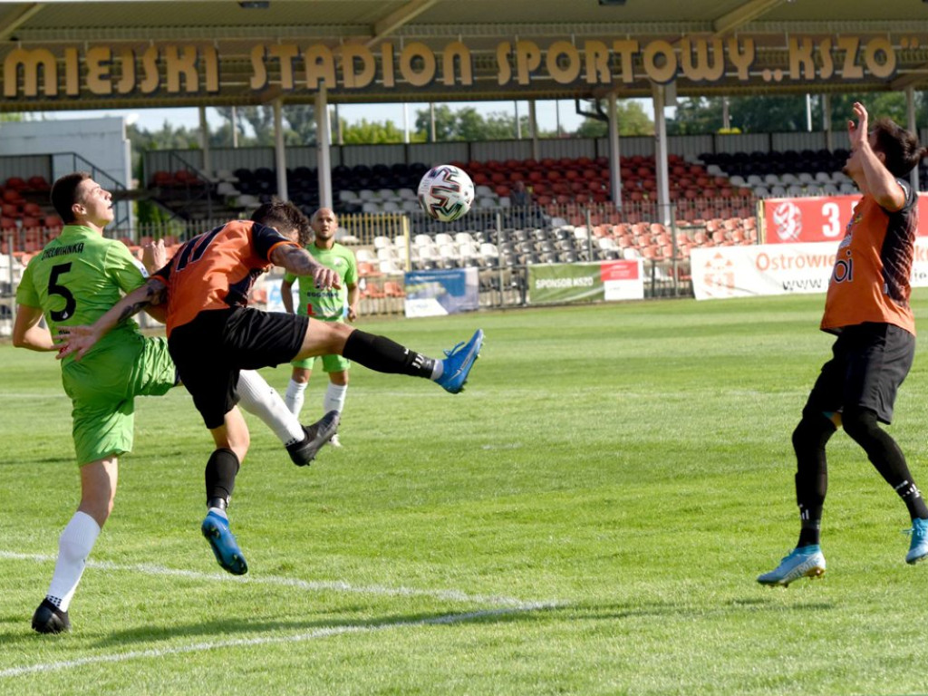 III liga piłkarska. Grupa IV. *KP KSZO 1929 Ostrowiec Świętokrzyski - Chełmianka Chełm 1:1