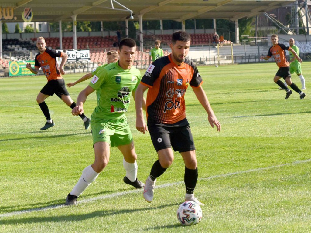 III liga piłkarska. Grupa IV. *KP KSZO 1929 Ostrowiec Świętokrzyski - Chełmianka Chełm 1:1