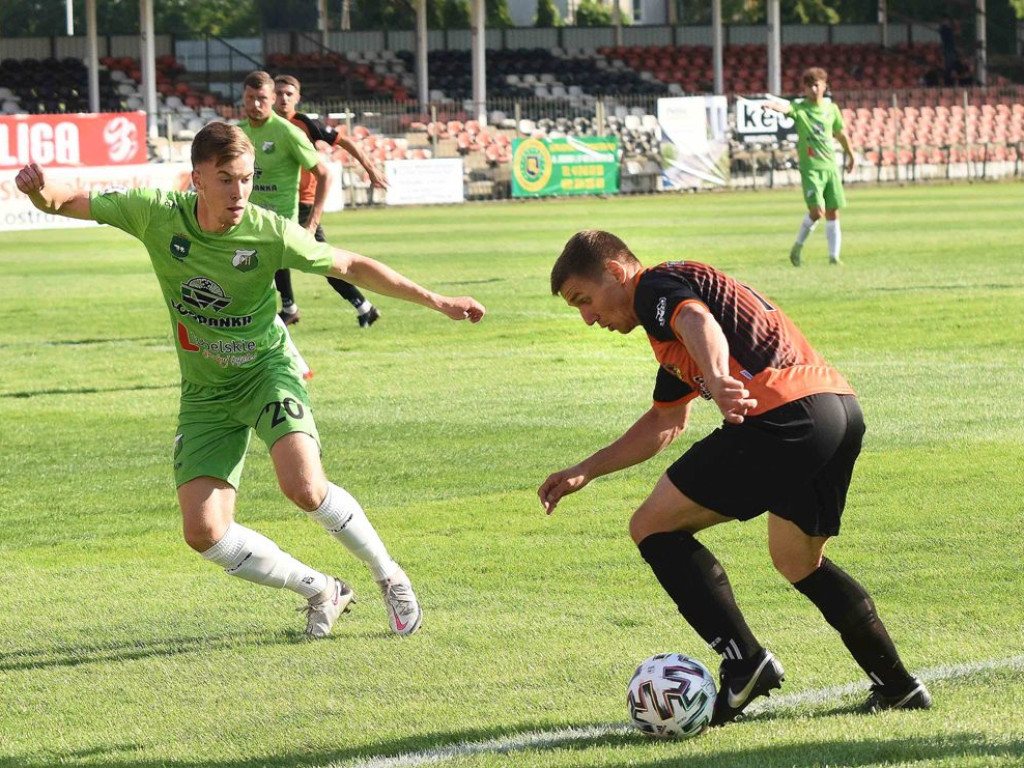 III liga piłkarska. Grupa IV. *KP KSZO 1929 Ostrowiec Świętokrzyski - Chełmianka Chełm 1:1