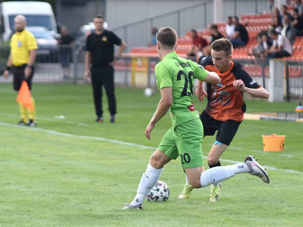 III liga piłkarska. Grupa IV. *KP KSZO 1929 Ostrowiec Świętokrzyski - Chełmianka Chełm 1:1