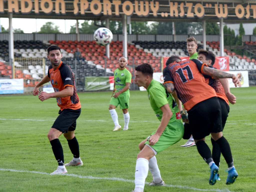 III liga piłkarska. Grupa IV. *KP KSZO 1929 Ostrowiec Świętokrzyski - Chełmianka Chełm 1:1