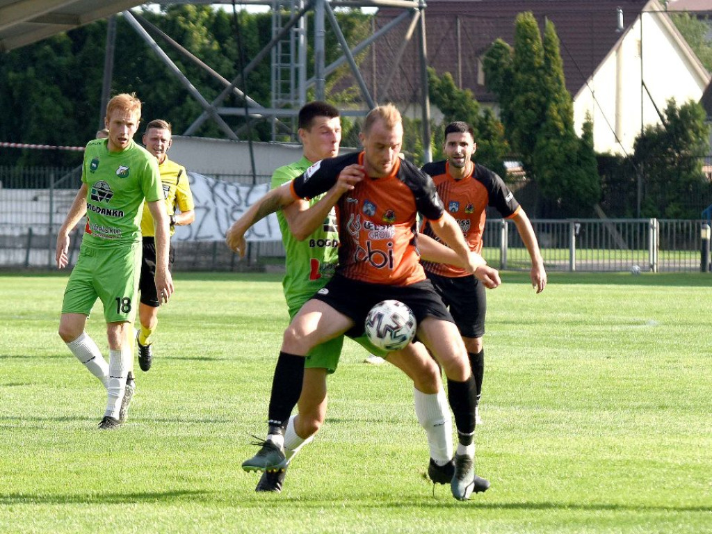 III liga piłkarska. Grupa IV. *KP KSZO 1929 Ostrowiec Świętokrzyski - Chełmianka Chełm 1:1