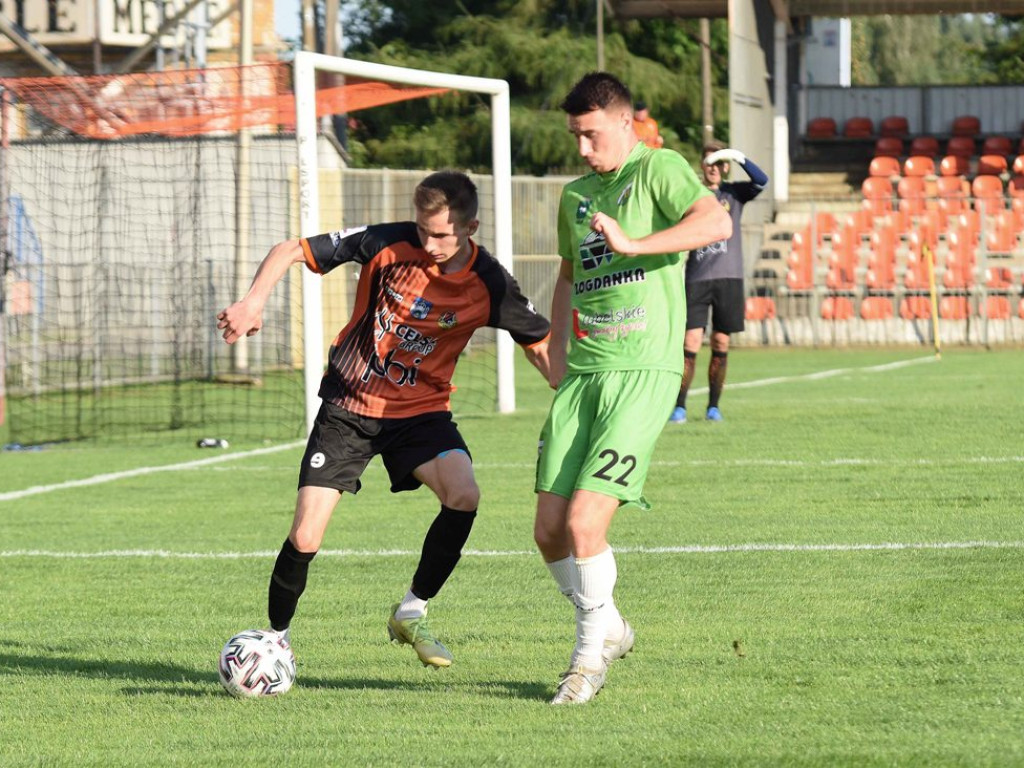 III liga piłkarska. Grupa IV. *KP KSZO 1929 Ostrowiec Świętokrzyski - Chełmianka Chełm 1:1