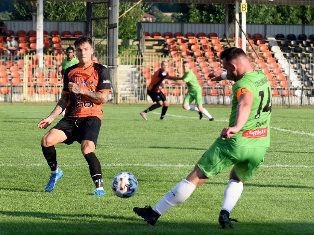III liga piłkarska. Grupa IV. *KP KSZO 1929 Ostrowiec Świętokrzyski - Chełmianka Chełm 1:1