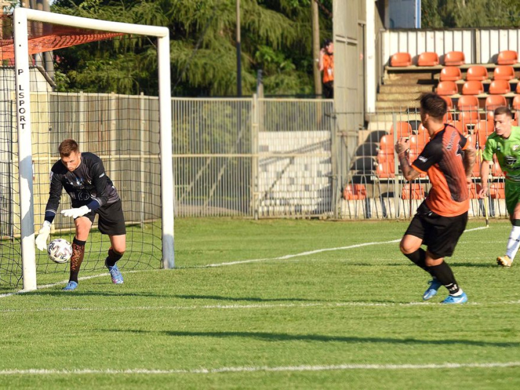 III liga piłkarska. Grupa IV. *KP KSZO 1929 Ostrowiec Świętokrzyski - Chełmianka Chełm 1:1