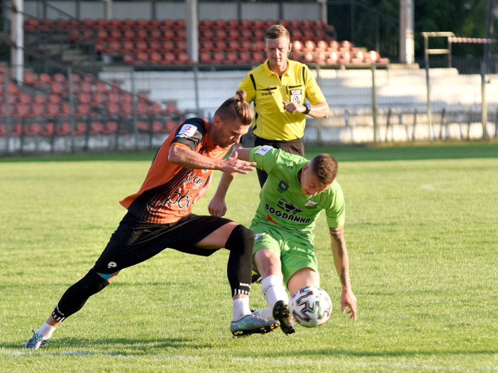 III liga piłkarska. Grupa IV. *KP KSZO 1929 Ostrowiec Świętokrzyski - Chełmianka Chełm 1:1