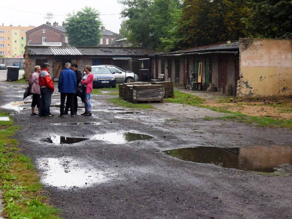 Mieszkańcy Traugutta 6 czują się lekceważeni i zapomniani. Mieszkać w zabytku (zdjęcia)