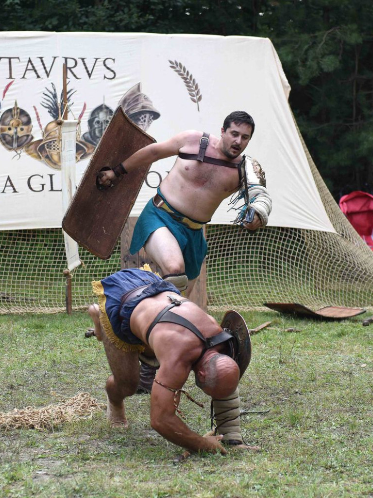 Krzemień, żelazo i bursztyn. Ostrowiecki Festiwal Kultury Prehistorycznej i Antycznej
