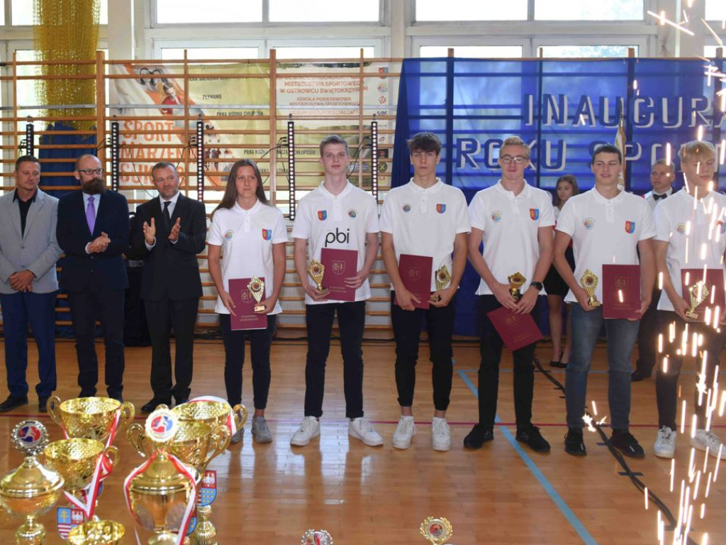 Inauguracja Roku Szkolnego 2021/2022 w Zespole Szkół Ogólnokształcących Mistrzostwa Sportowego