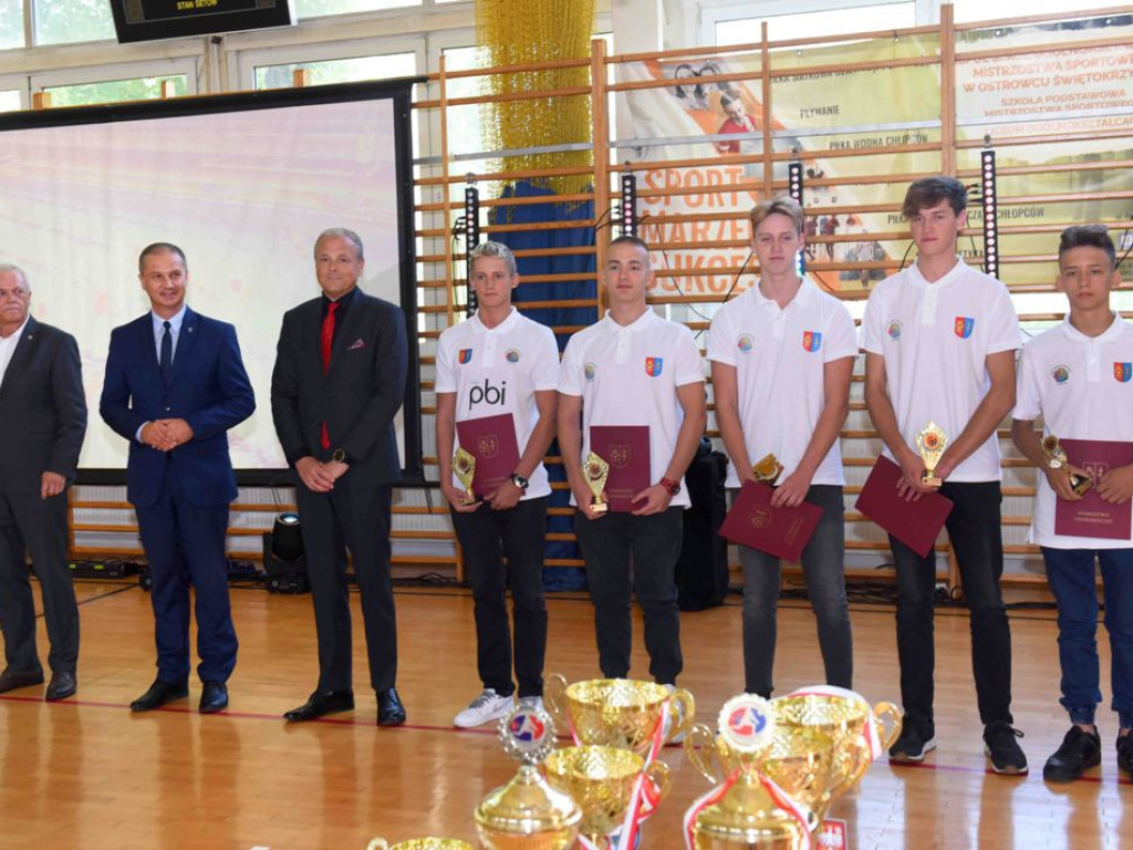 Inauguracja Roku Szkolnego 2021/2022 w Zespole Szkół Ogólnokształcących Mistrzostwa Sportowego