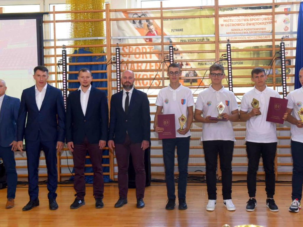 Inauguracja Roku Szkolnego 2021/2022 w Zespole Szkół Ogólnokształcących Mistrzostwa Sportowego